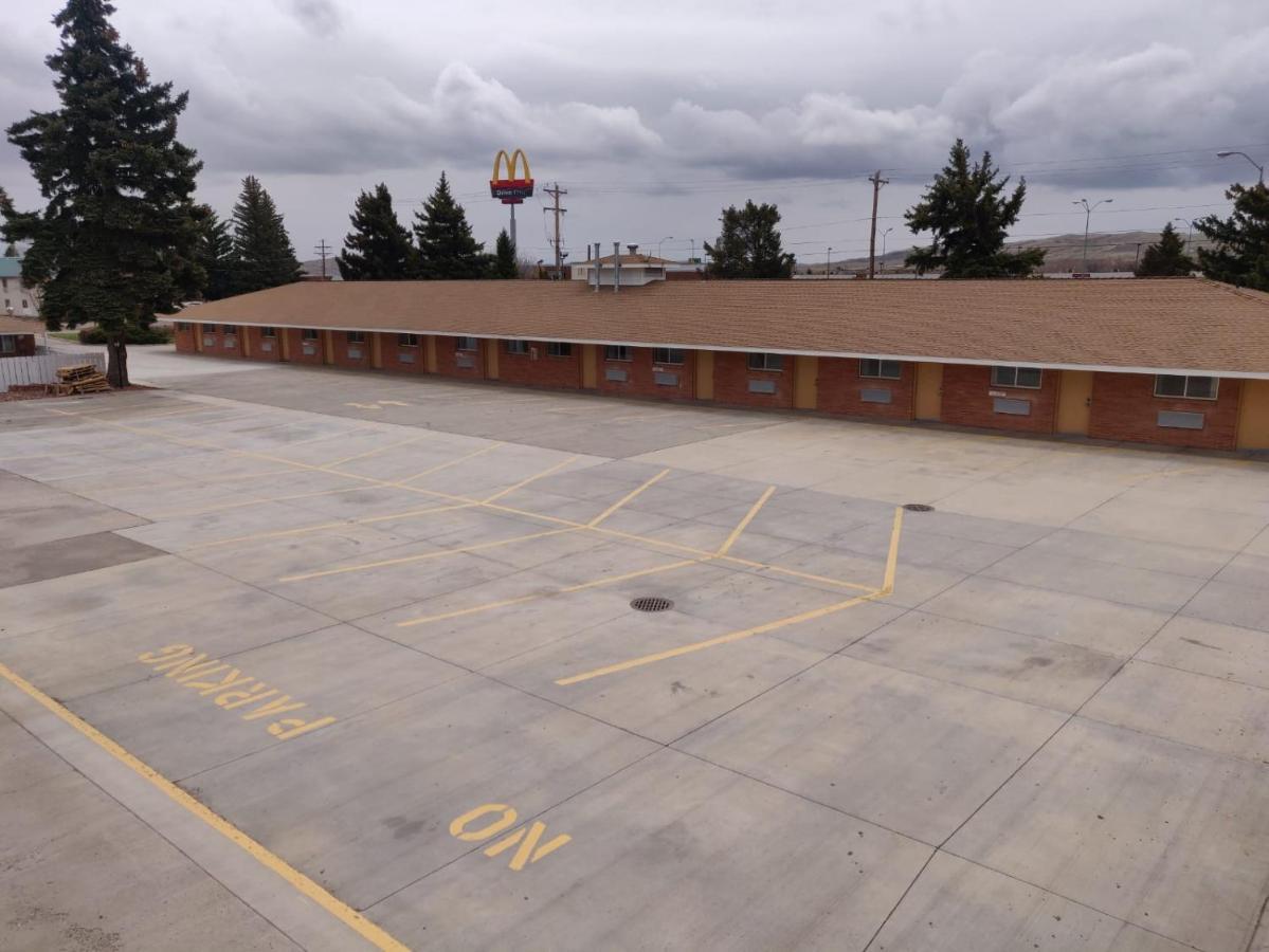 Skyline Motor Inn Cody Buitenkant foto