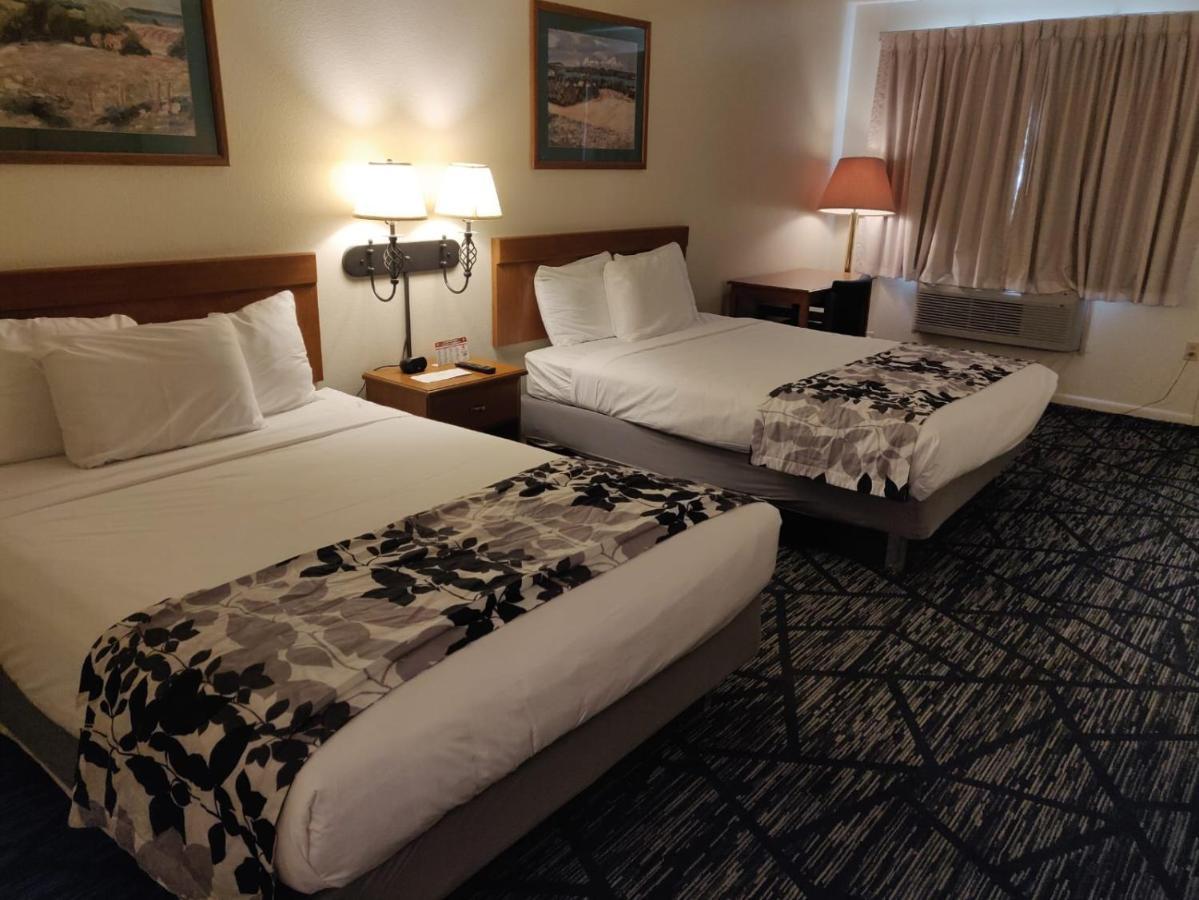 Skyline Motor Inn Cody Buitenkant foto