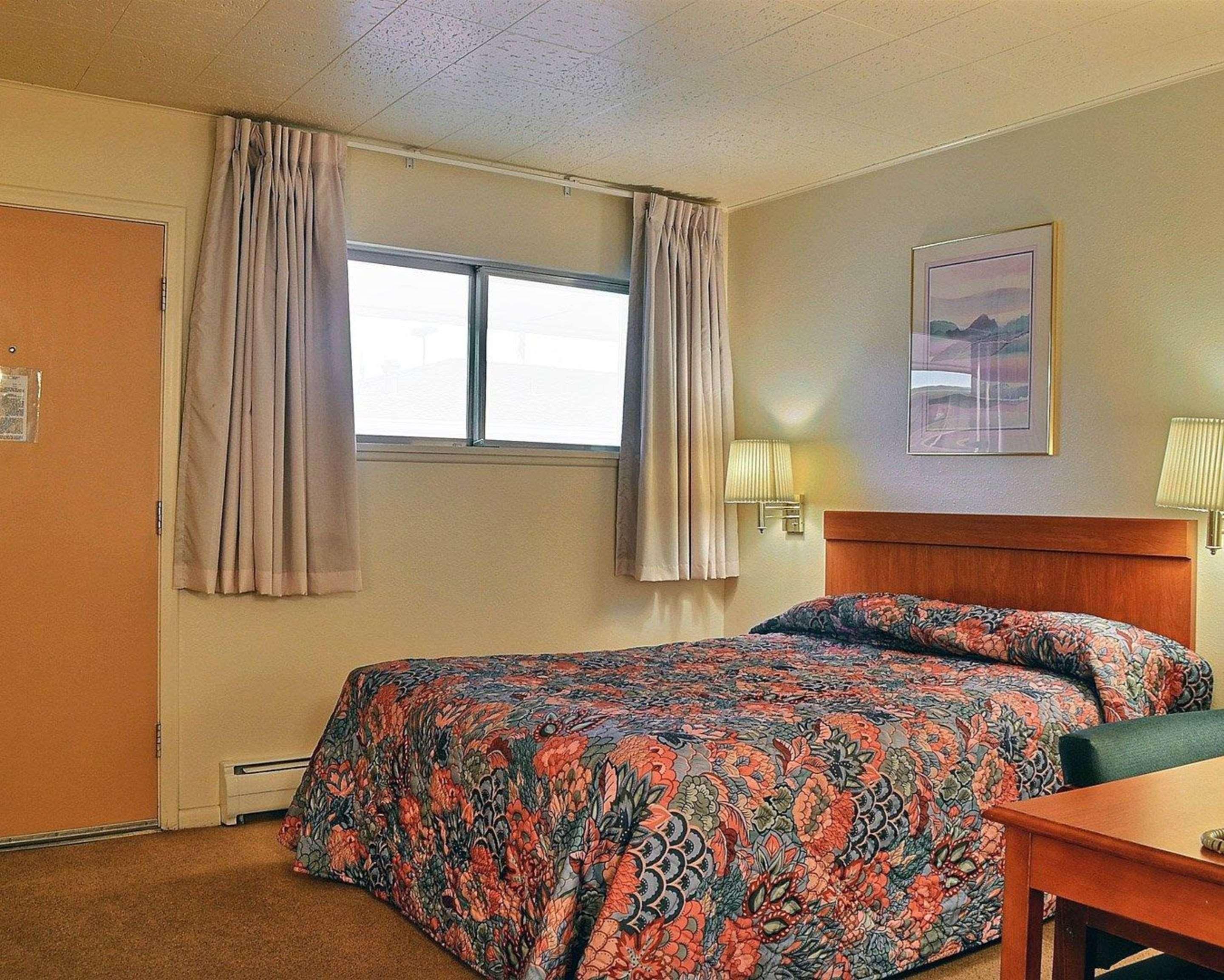 Skyline Motor Inn Cody Buitenkant foto