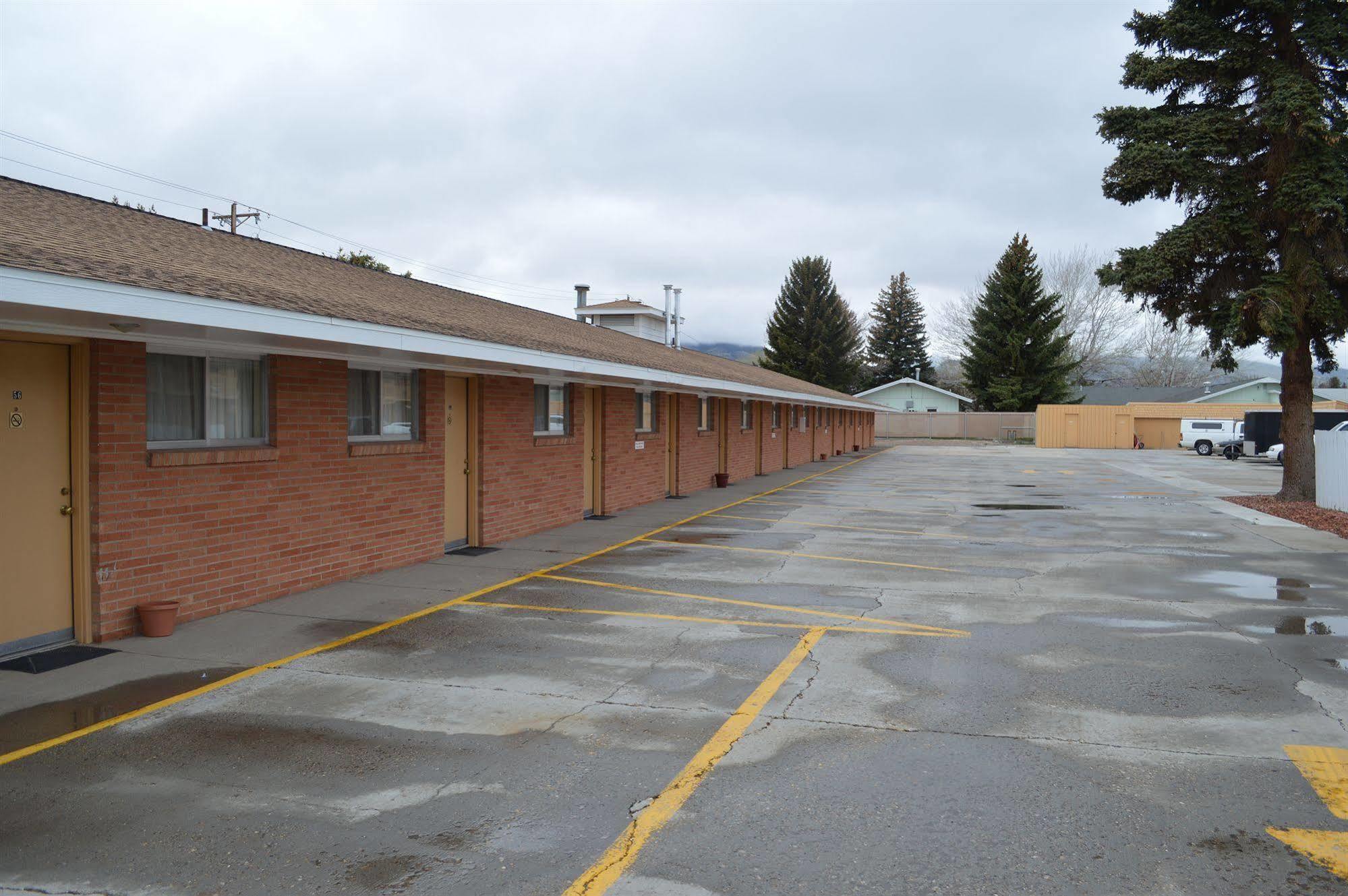 Skyline Motor Inn Cody Buitenkant foto